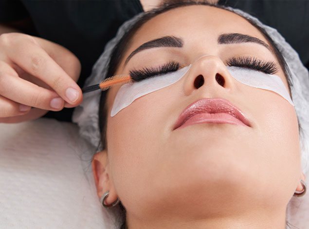 Salons With Eyelash Extension Procedure In Blue Mountain
