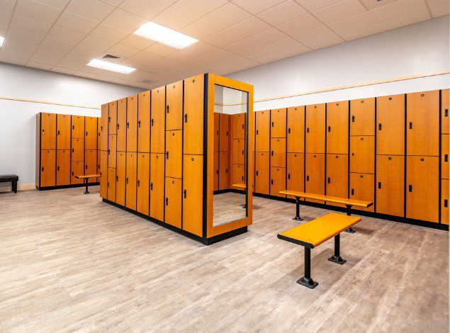 private and secure lockers at peak health gym in post falls idaho